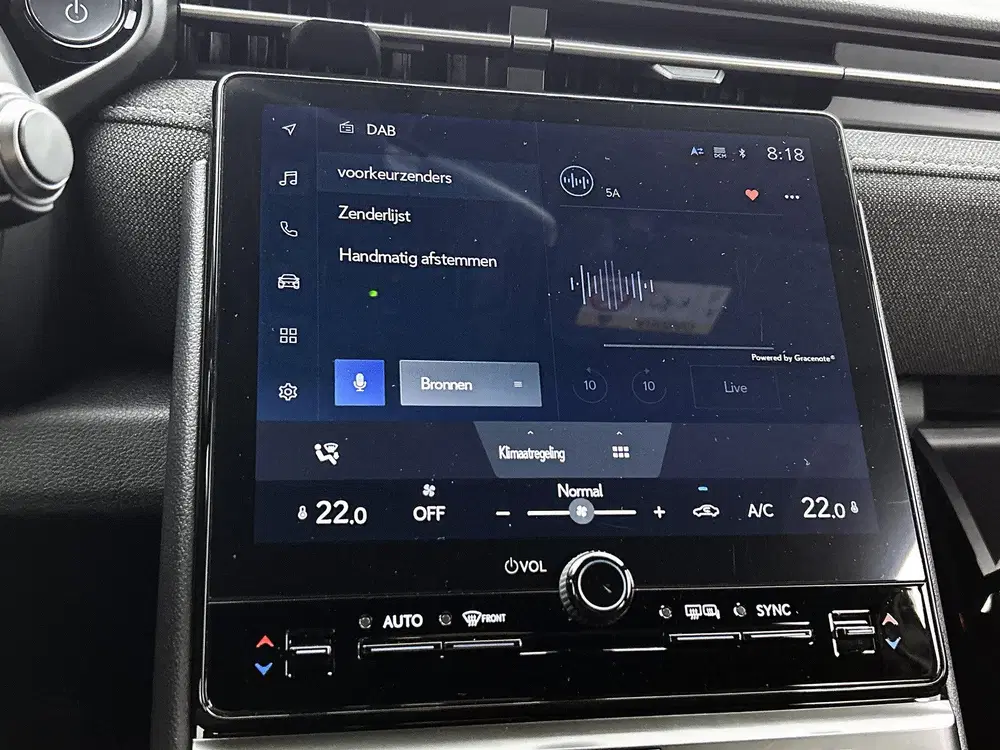 Lexus LBX 2WD uit 2024, foto 9