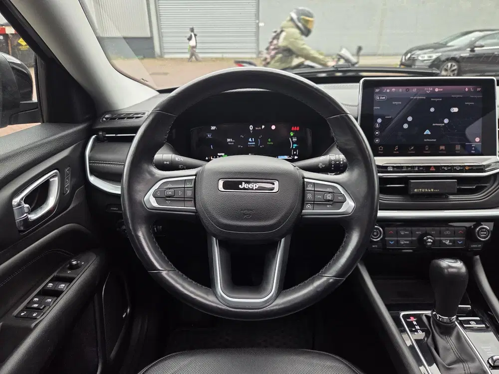 Jeep Compass 4xe PHEV Electric S 240 uit 2022, foto 2