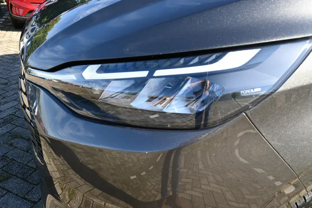 Ford Transit Custom 320 L2H1 Limited 65 kWh uit 2024, foto 10