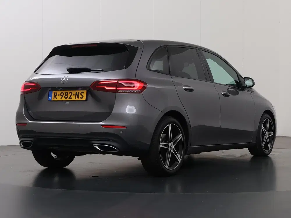Mercedes-Benz B-Klasse 180 Premium Plus uit 2022, foto 2