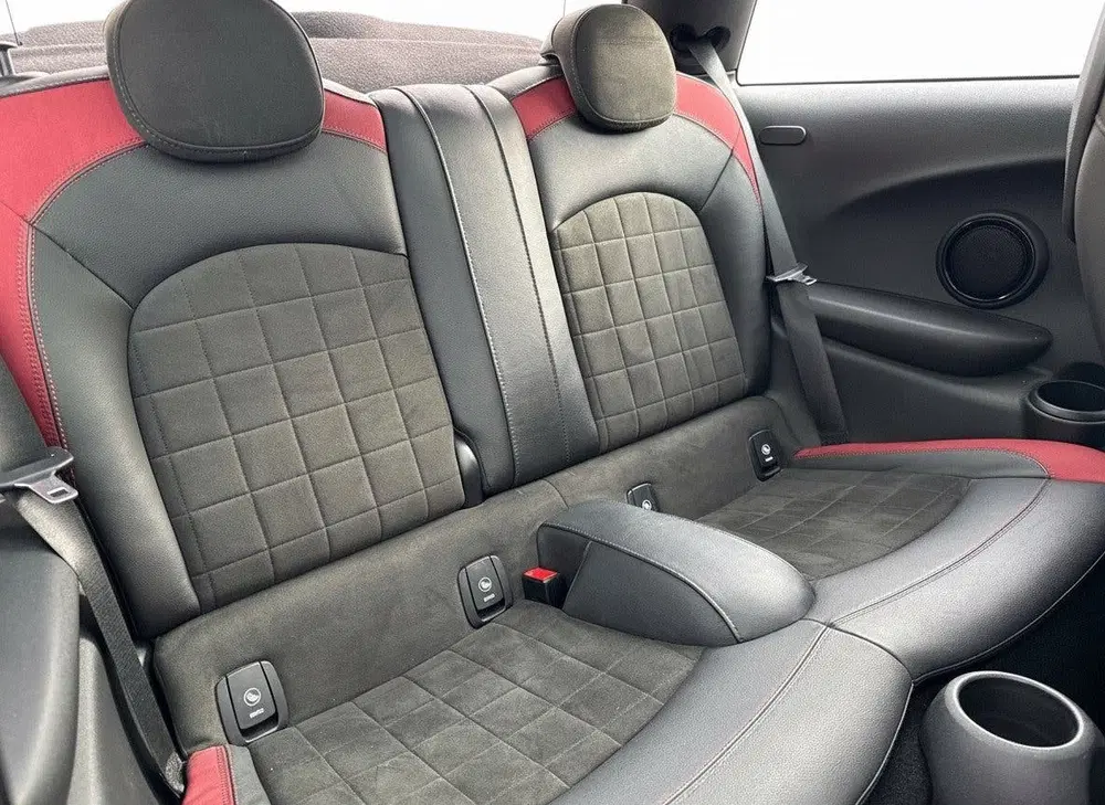 Mini Cooper S 2.0 Cooper S Knightsbridge 192pk uit 2019, foto 2