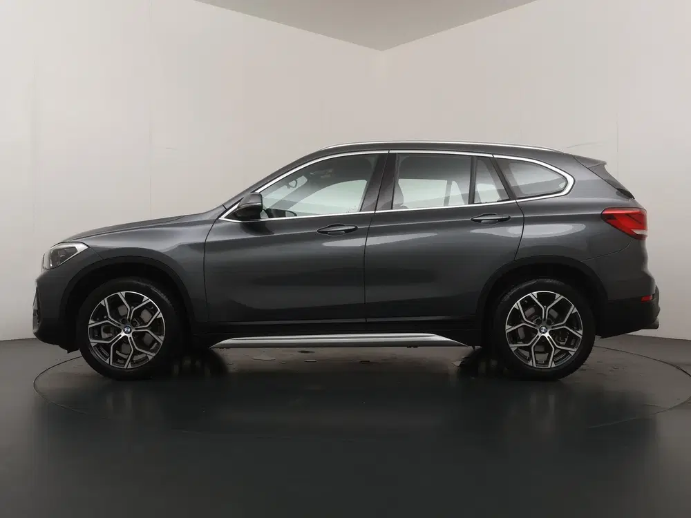BMW X1 sDrive20i Executive Edition X Line uit 2019, foto 12
