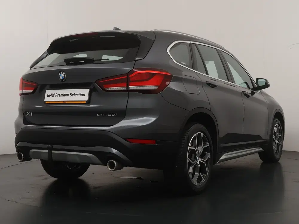 BMW X1 sDrive20i Executive Edition X Line uit 2019, foto 9