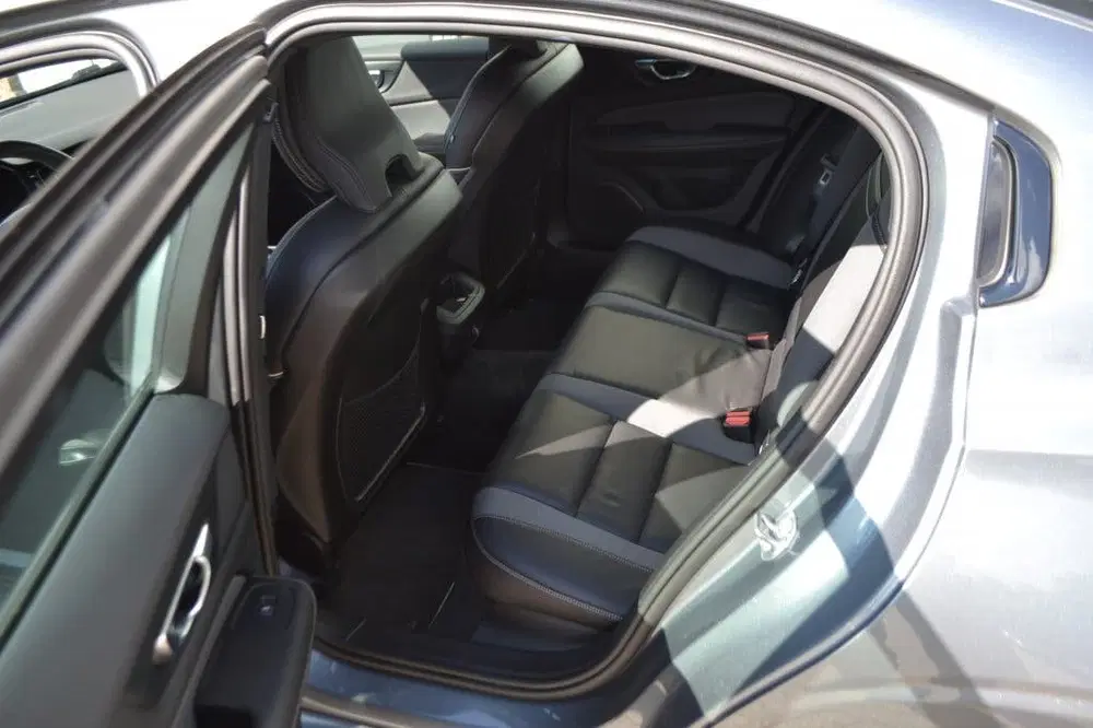 Volvo S60 2.0 T4 R-Design BTW Auto (bj 2020 uit 2020, foto 13