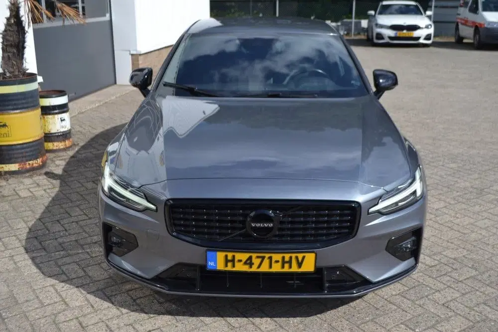 Volvo S60 2.0 T4 R-Design BTW Auto (bj 2020 uit 2020, foto 2