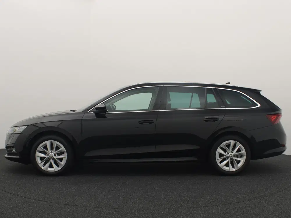 Skoda Octavia 1.0 TSI Business Edition Plus TREKHAAK uit 2022, foto 2