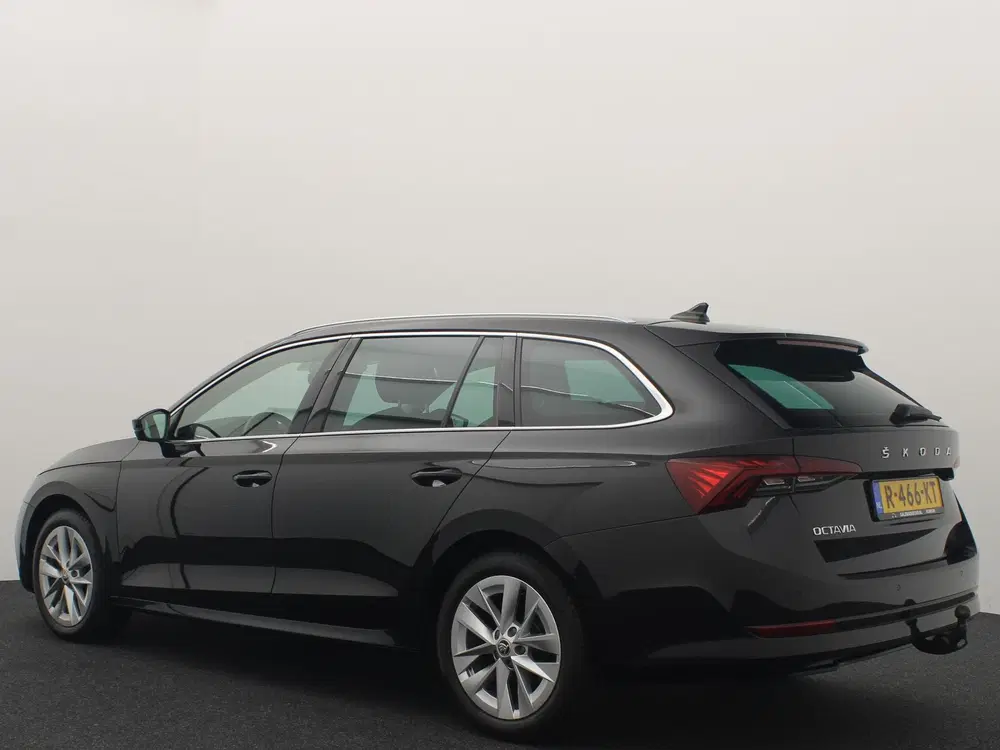 Skoda Octavia 1.0 TSI Business Edition Plus TREKHAAK uit 2022, foto 3
