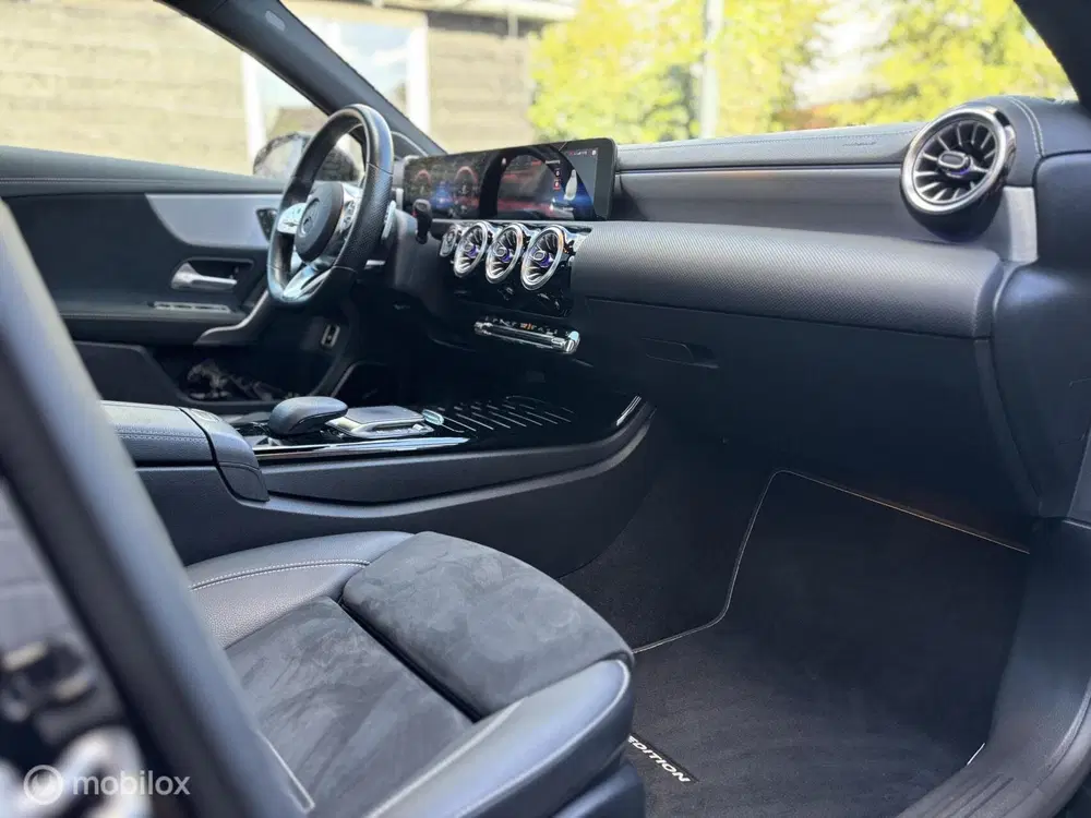 Mercedes-Benz A-Klasse Mercedes A-klasse 250 e AMG Limited Pano t uit 2021, foto 15