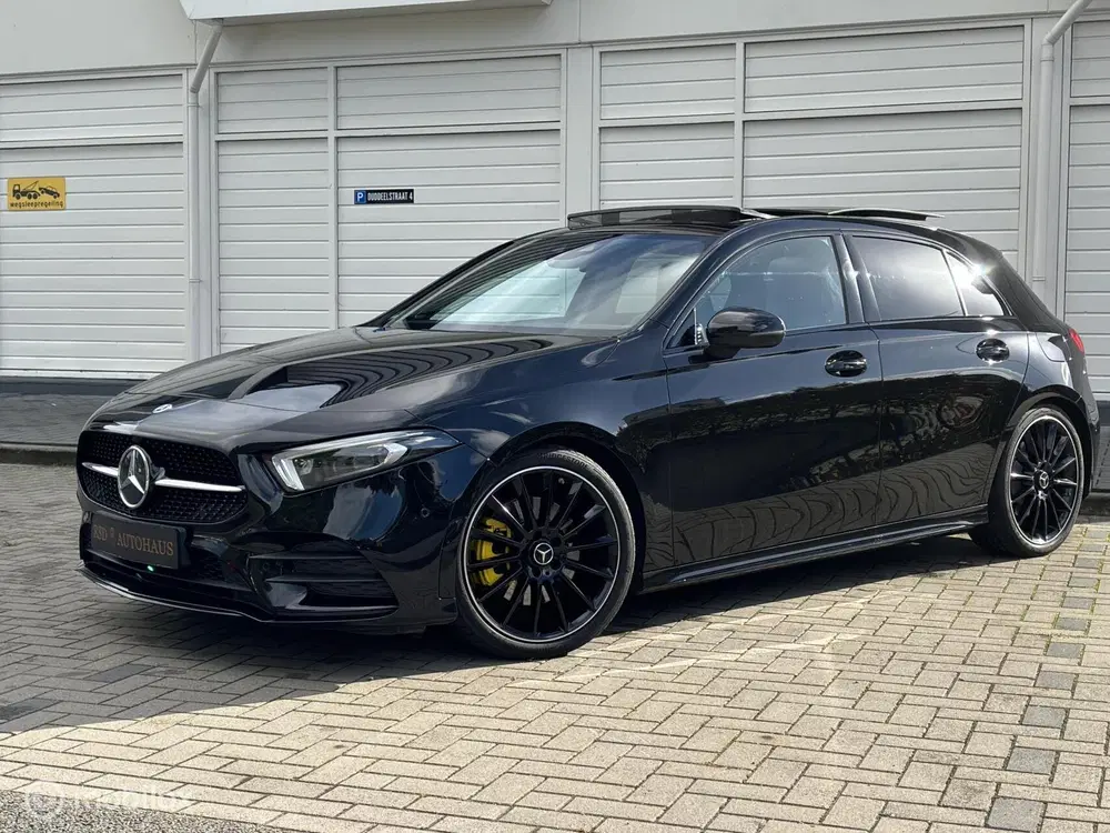 Mercedes-Benz A-Klasse Mercedes A-klasse 250 e AMG Limited Pano t uit 2021, foto 2