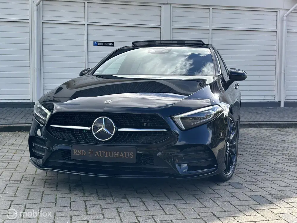 Mercedes-Benz A-Klasse Mercedes A-klasse 250 e AMG Limited Pano t uit 2021, foto 3