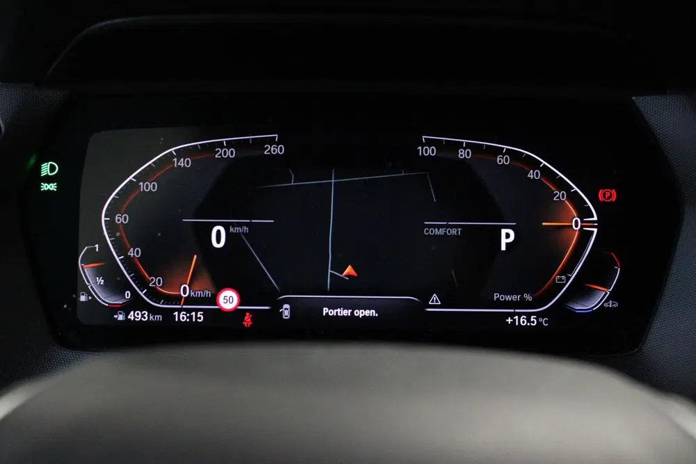 BMW 1-serie 118i Sport uit 2021, foto 13