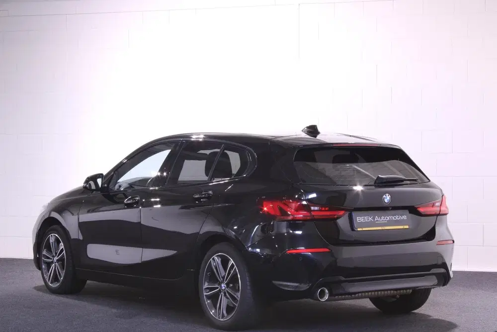 BMW 1-serie 118i Sport uit 2021, foto 7
