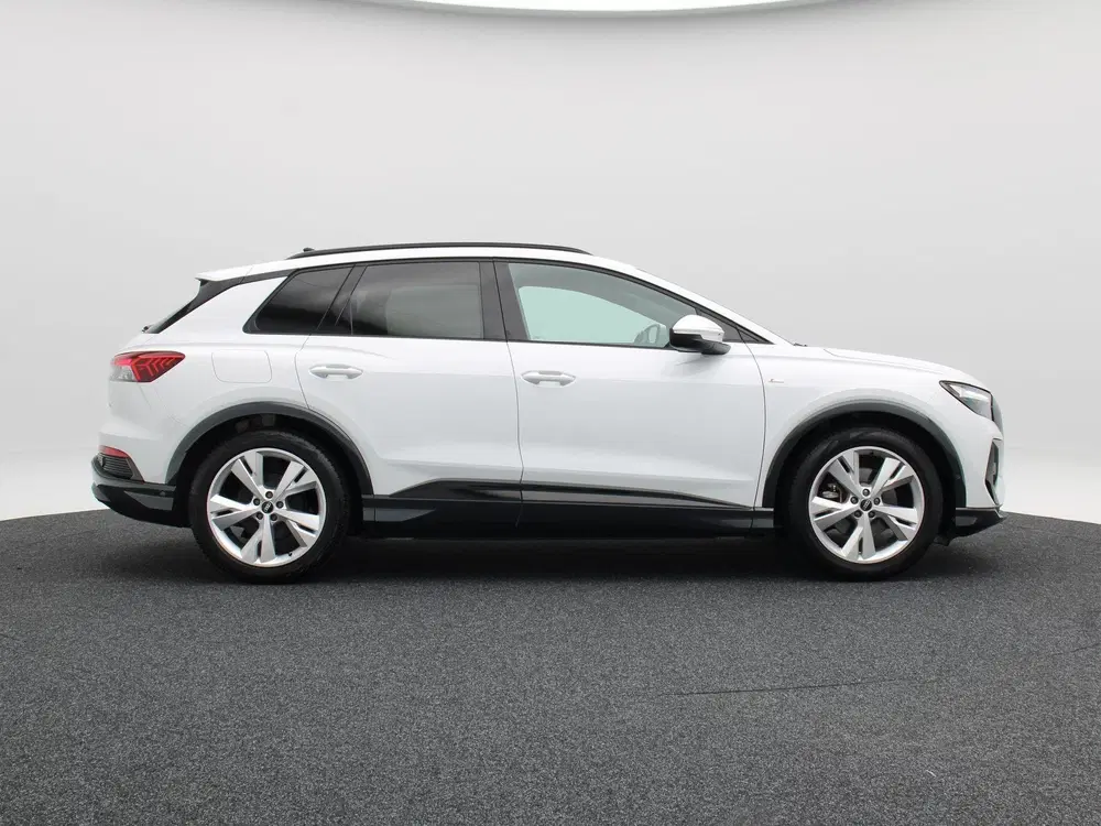 Audi Q4 e-tron 35 55 kWh 170 Pk S Edition uit 2023, foto 7