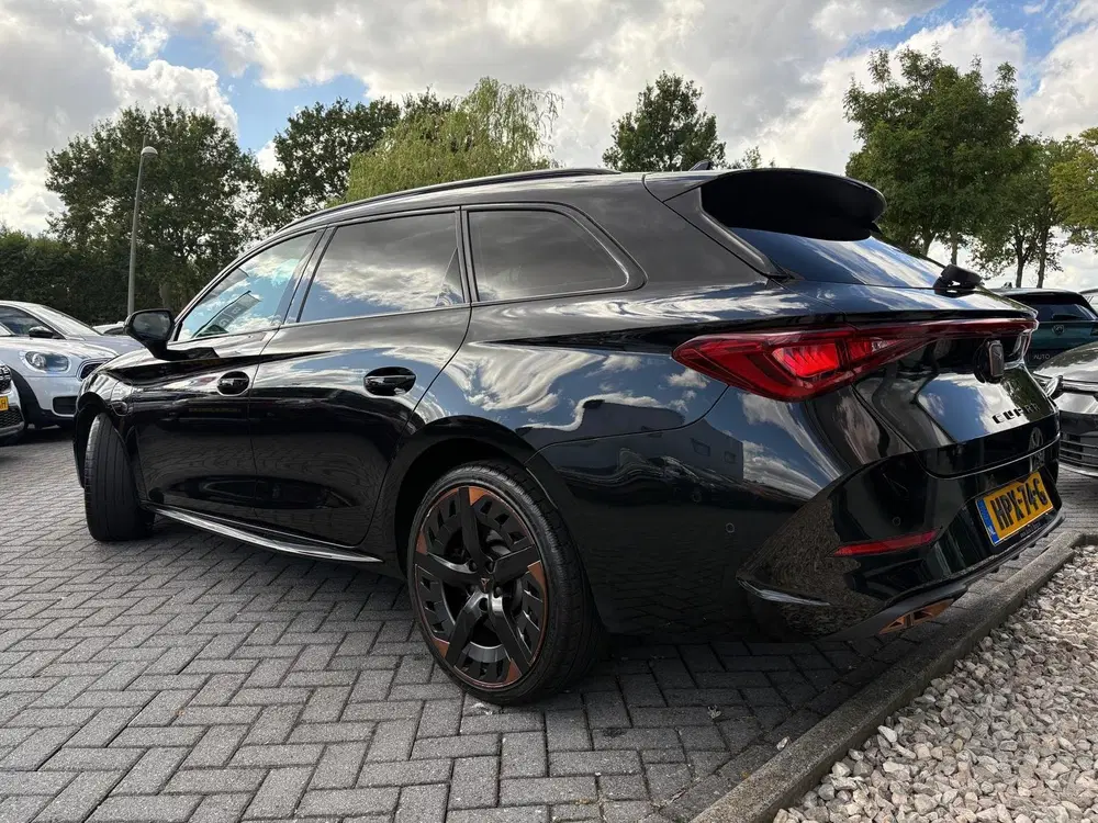 Cupra Leon 1.4 e-Hybrid 245 uit 2021, foto 4