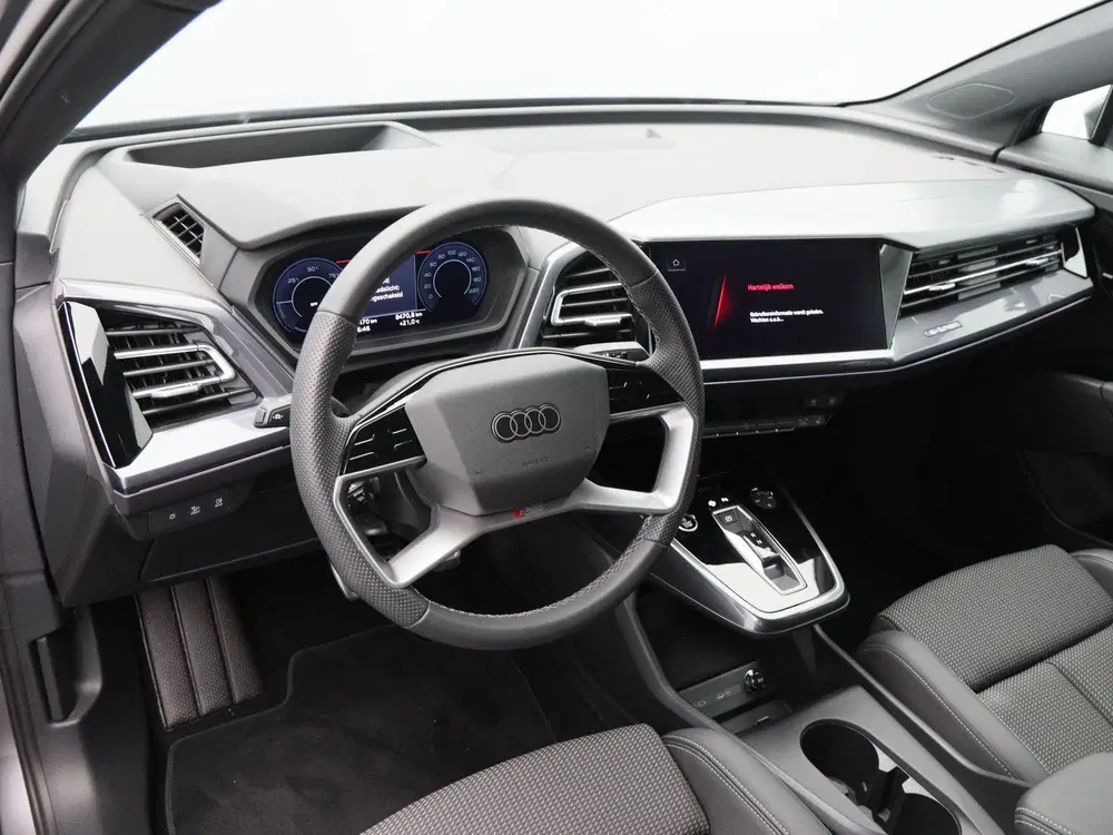 Audi Q4 e-tron 45 S Edition 82 kWh 286 Pk uit 2025, foto 4