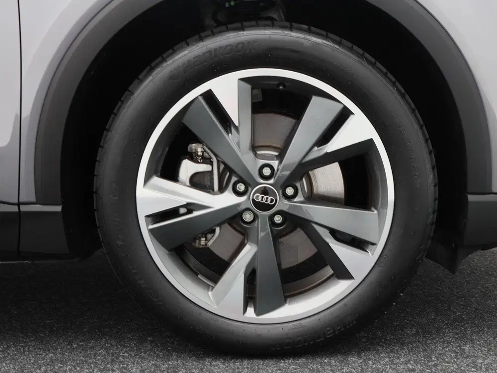 Audi Q4 e-tron 45 S Edition 82 kWh 286 Pk uit 2025, foto 6