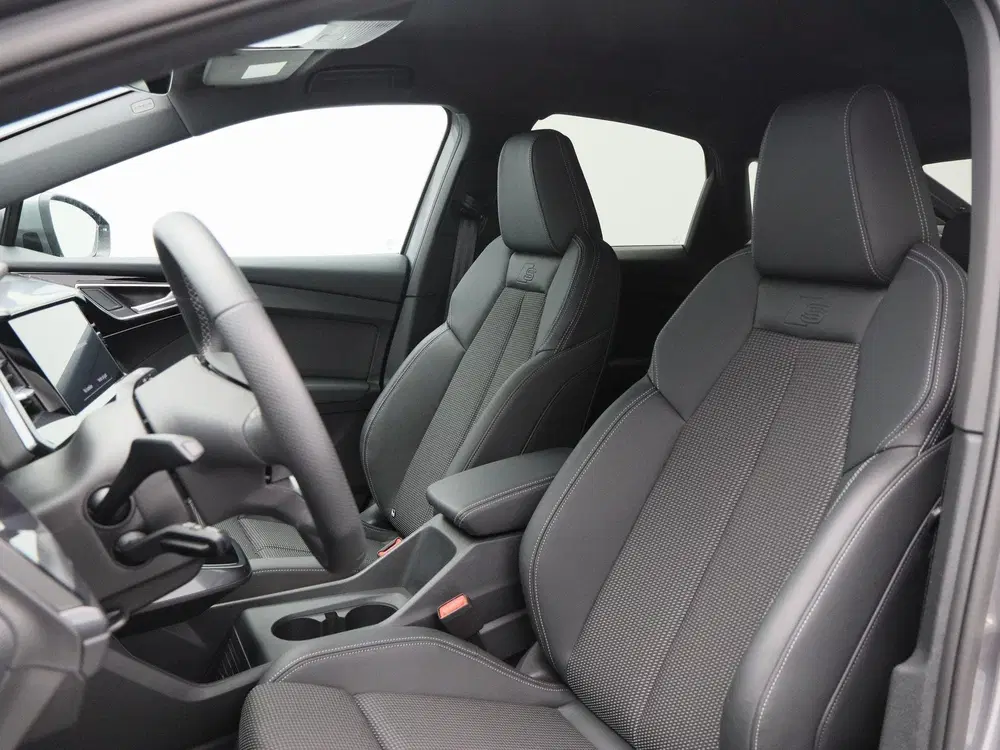 Audi Q4 e-tron 45 S Edition 82 kWh 286 Pk uit 2025, foto 8