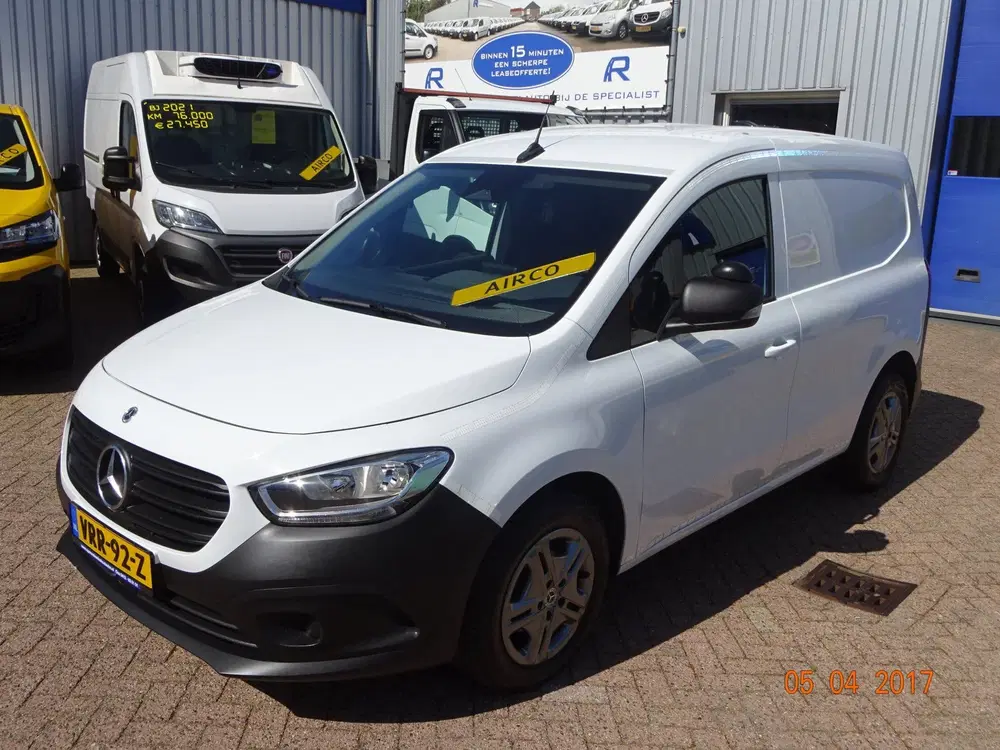 Mercedes-Benz Citan 108 CDI L1 Pro MBUX AIRCO CRUISE CONTROL uit 2022, foto 2