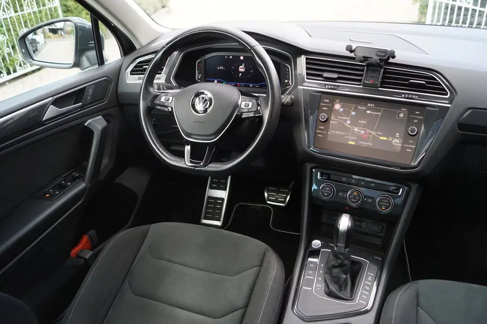 Volkswagen Tiguan 1.5 TSI ACT Highline Autom Panodak Alcanta uit 2019, foto 3
