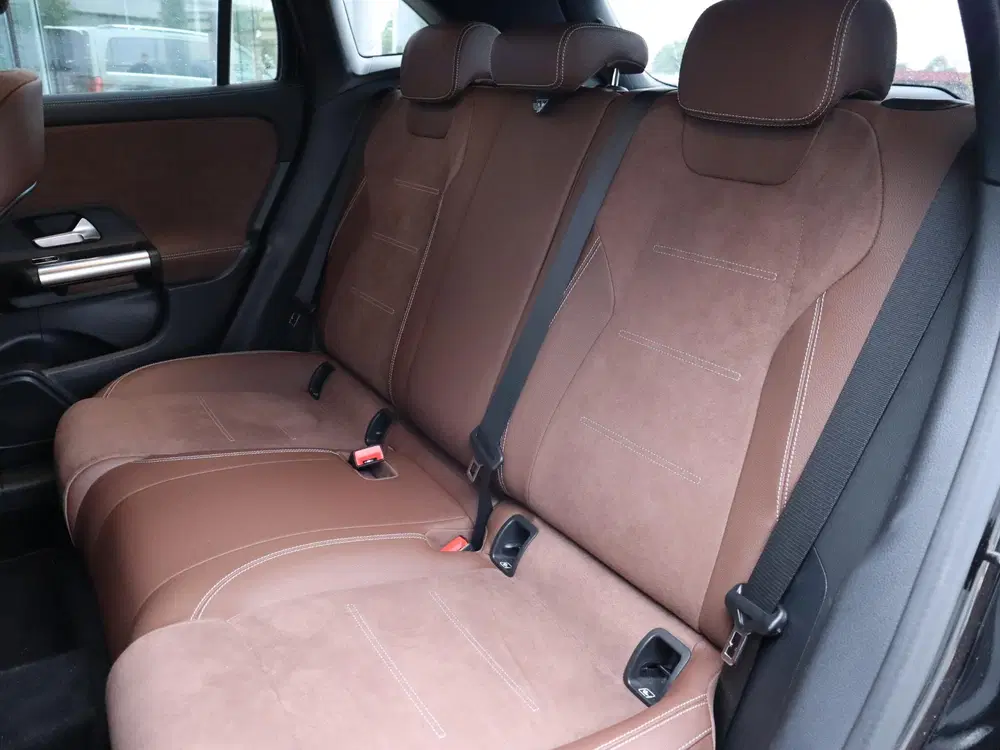 Mercedes-Benz GLA 180 AMG Line l Keyless l Achteruitr uit 2025, foto 12