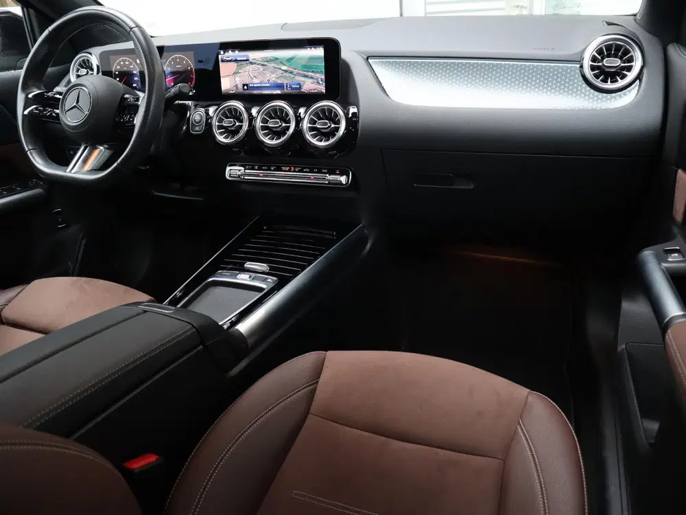 Mercedes-Benz GLA 180 AMG Line l Keyless l Achteruitr uit 2025, foto 3