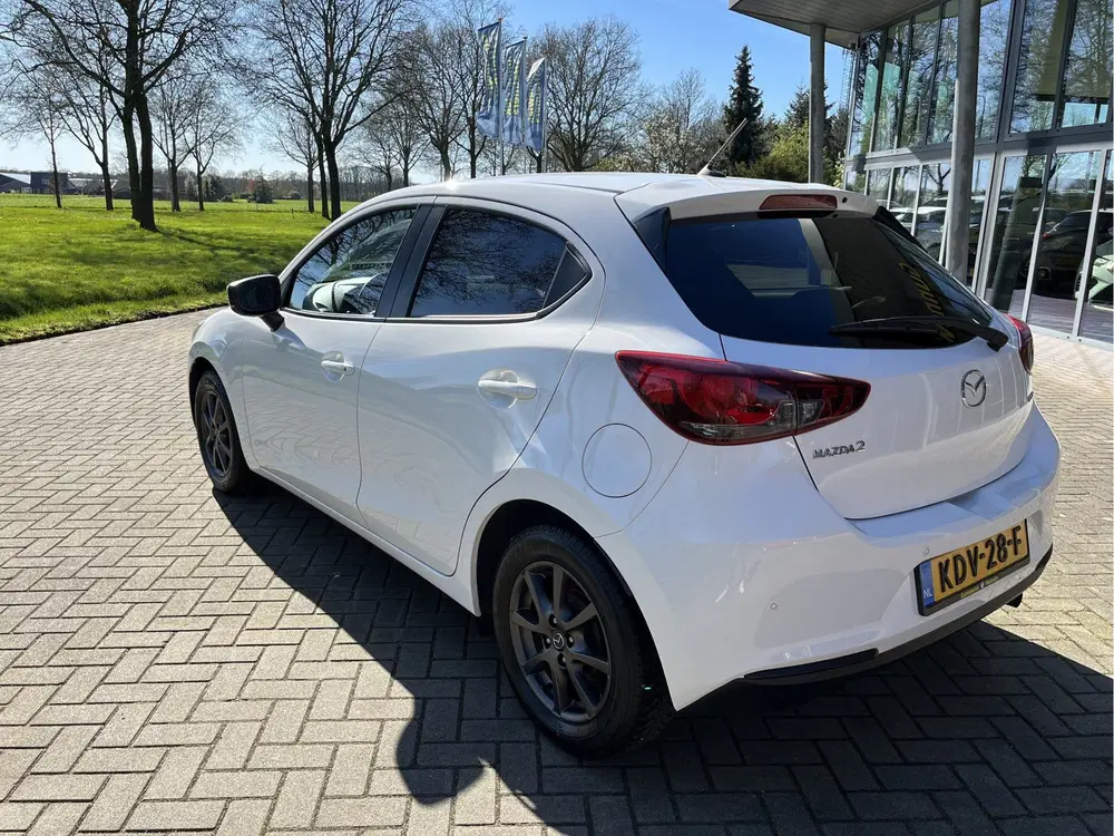 Mazda 2 1.5 Skyactiv-G Luxury uit 2023, foto 3