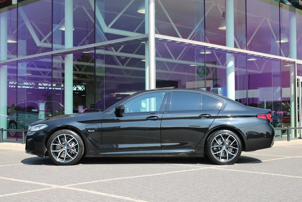 BMW 5-serie 530e xDrive Automaat uit 2023, foto 11