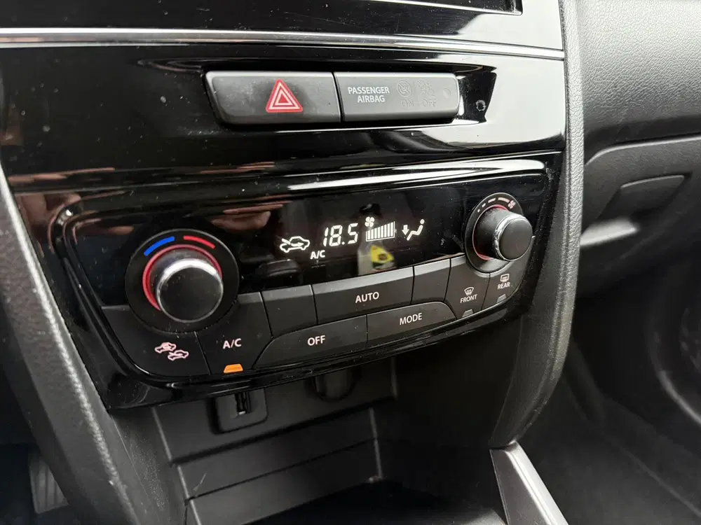 Suzuki Vitara 1.4 Boosterjet Style Smart Hybrid + NAVI + uit 2021, foto 10