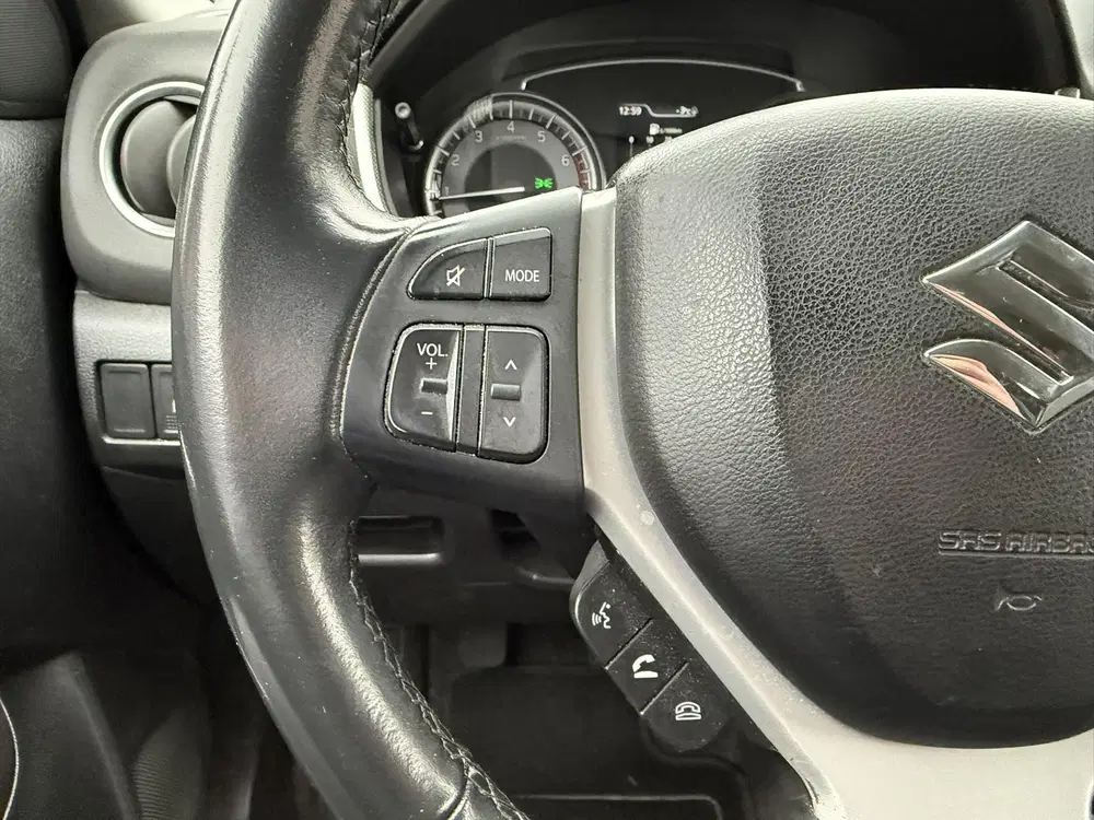 Suzuki Vitara 1.4 Boosterjet Style Smart Hybrid + NAVI + uit 2021, foto 14