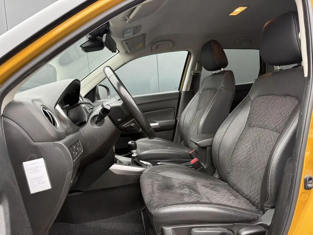 Suzuki Vitara 1.4 Boosterjet Style Smart Hybrid + NAVI + uit 2021, foto 5