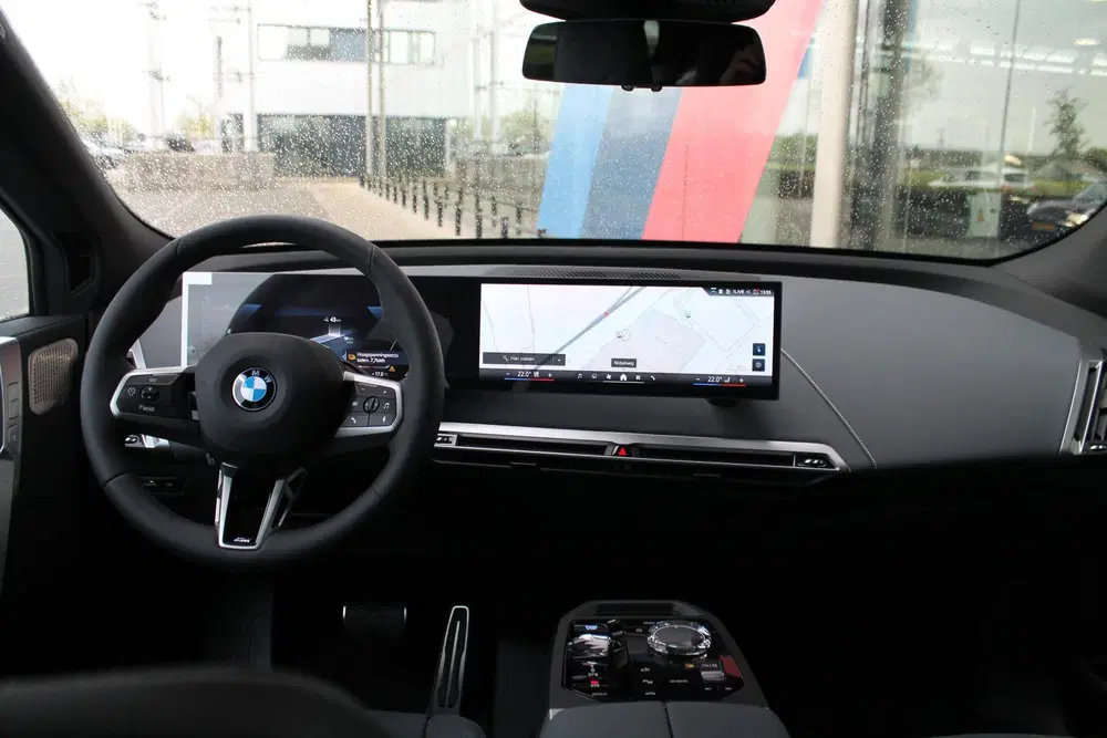 BMW iX xDrive60 M Sport uit 2026, foto 13