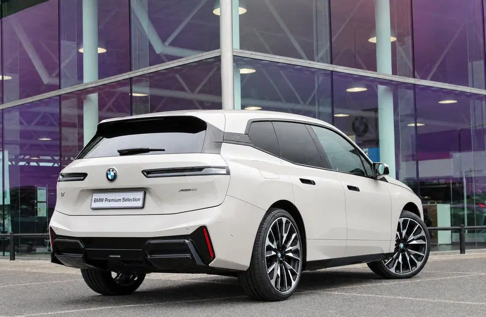 BMW iX xDrive60 M Sport uit 2026, foto 2