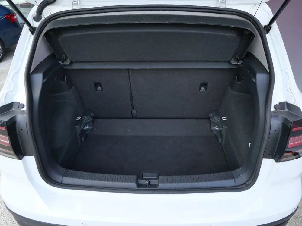 Volkswagen T-Cross 1.0 TSI LIFE uit 2021, foto 11