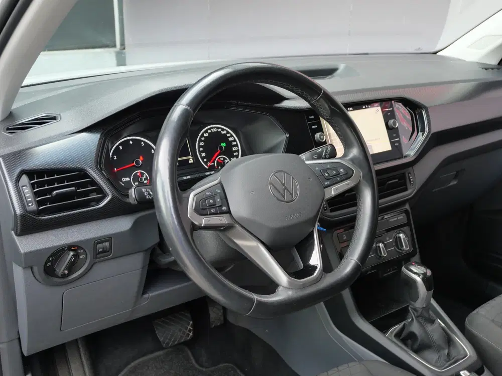 Volkswagen T-Cross 1.0 TSI LIFE uit 2021, foto 13