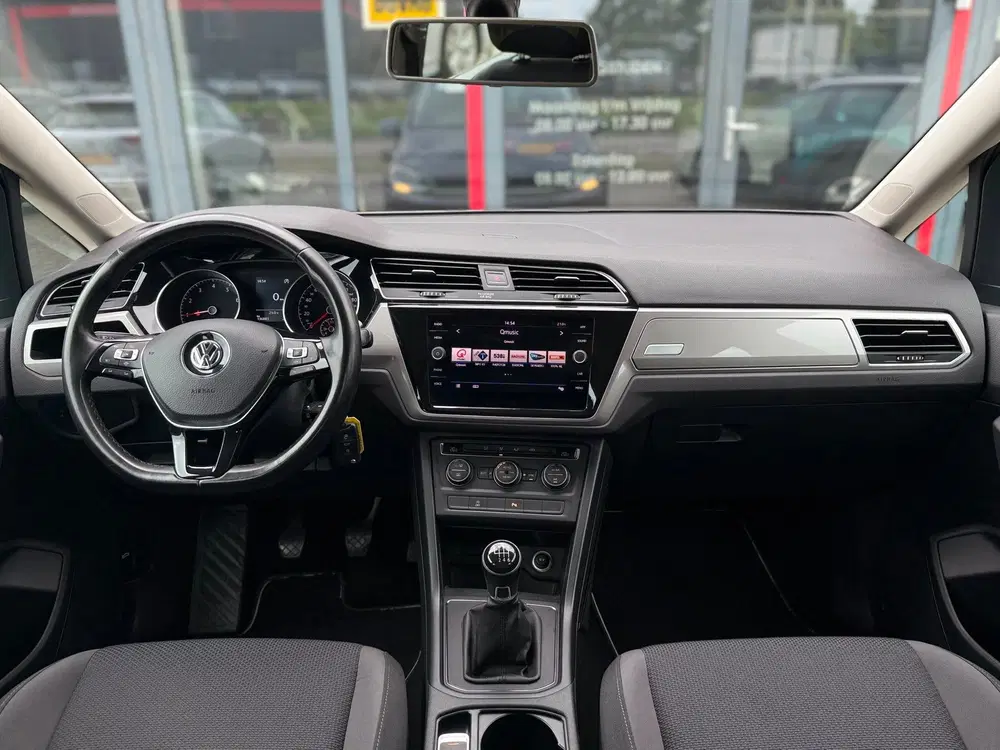 Volkswagen Touran 1.0 TSI Comfortline uit 2019, foto 12