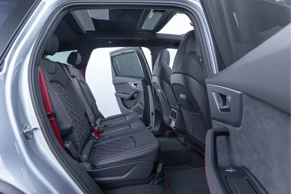 Audi SQ7 4.0 TFSI 507pk Quattro Pano S-stoelen 4-wi uit 2024, foto 6