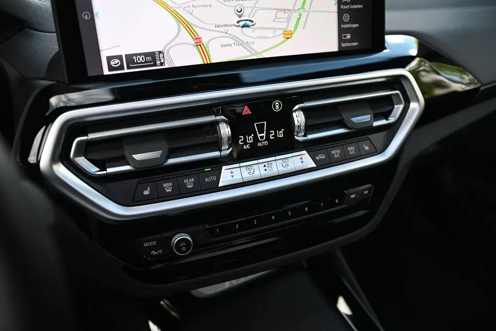 BMW iX3 High Executive uit 2025, foto 12