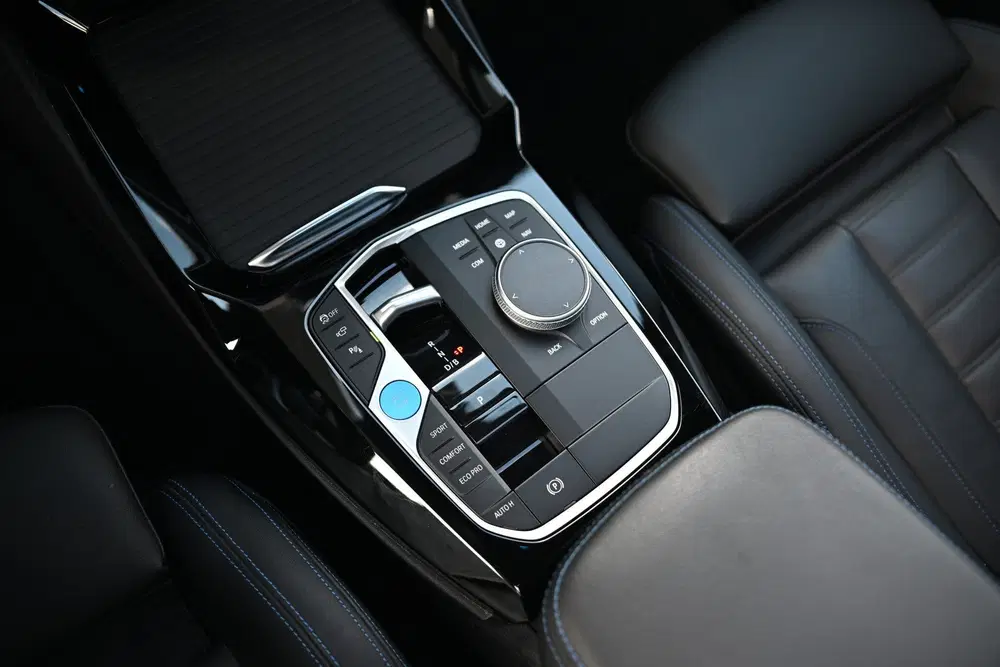 BMW iX3 High Executive uit 2025, foto 14