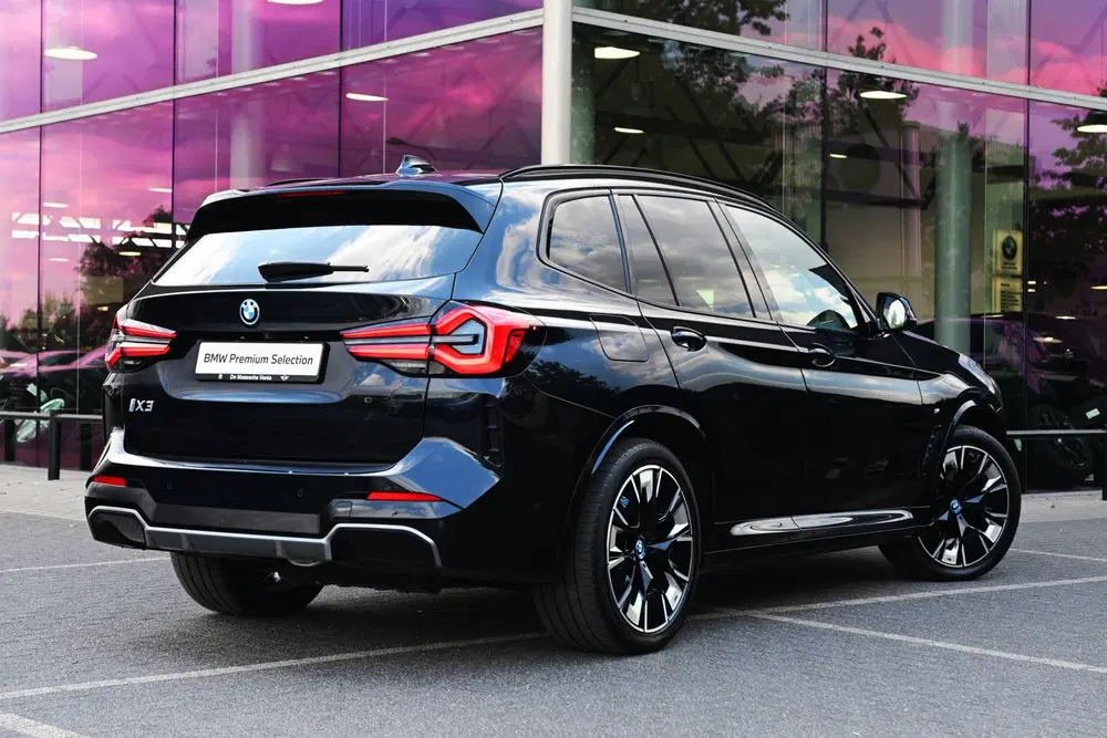 BMW iX3 High Executive uit 2025, foto 2