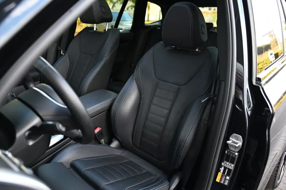 BMW iX3 High Executive uit 2025, foto 3