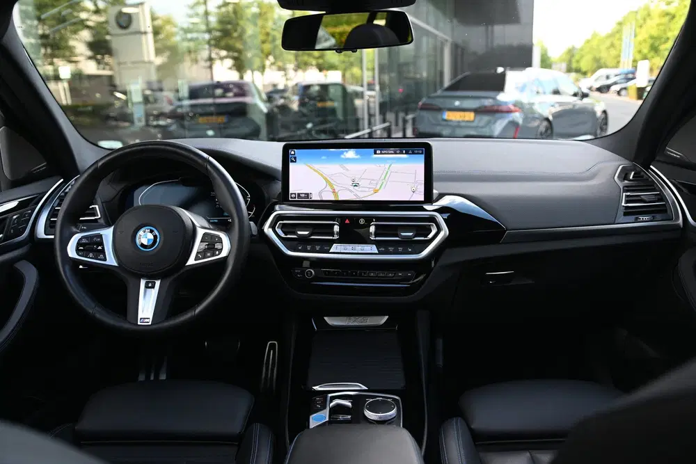 BMW iX3 High Executive uit 2025, foto 4