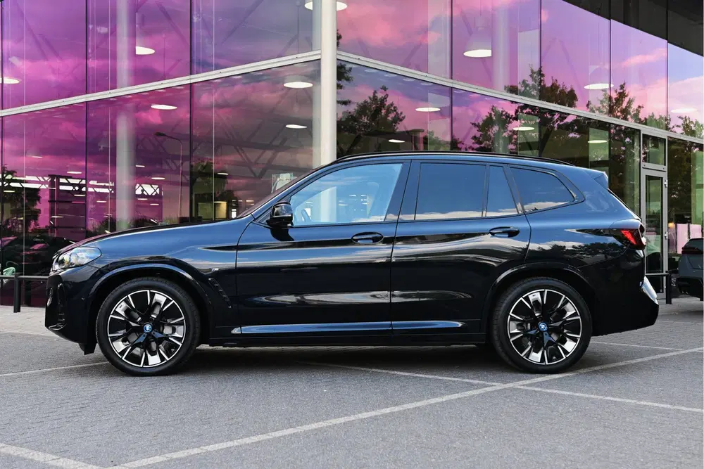 BMW iX3 High Executive uit 2025, foto 5