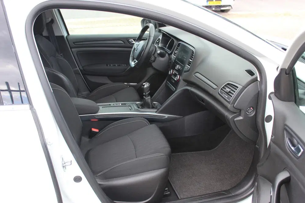 Renault Megane 1.5 dCi Grijs kenteken uit 2019, foto 5