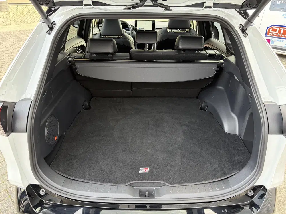 Toyota RAV 4 2.5 Plug-in Hybrid AWD GR SPORT uit 2024, foto 2