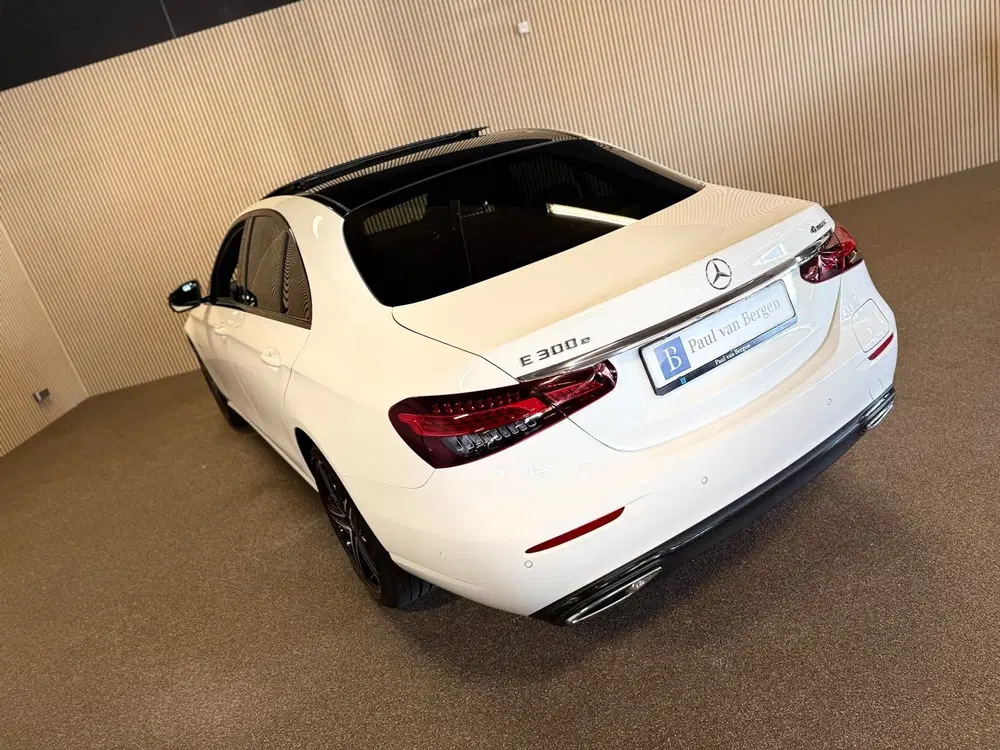 Mercedes-Benz E-Klasse 300e 4-Matic Avantgarde-PANORAMA-NIGH uit 2021, foto 10