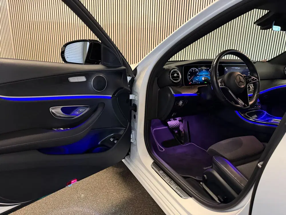 Mercedes-Benz E-Klasse 300e 4-Matic Avantgarde-PANORAMA-NIGH uit 2021, foto 13