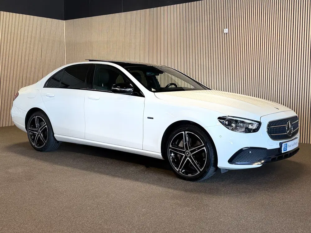Mercedes-Benz E-Klasse 300e 4-Matic Avantgarde-PANORAMA-NIGH uit 2021, foto 5