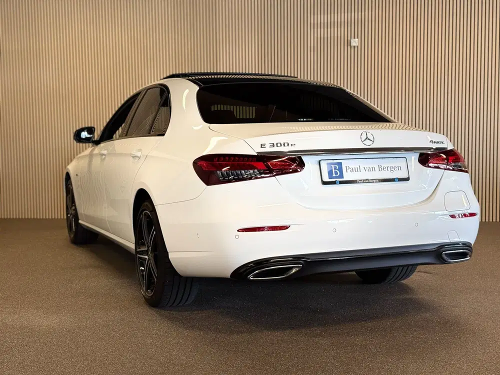 Mercedes-Benz E-Klasse 300e 4-Matic Avantgarde-PANORAMA-NIGH uit 2021, foto 9