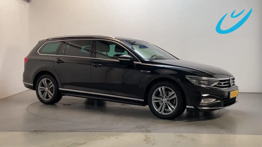 Volkswagen Passat 1.5 TSI 150pk DSG Elegance Busines uit 2020