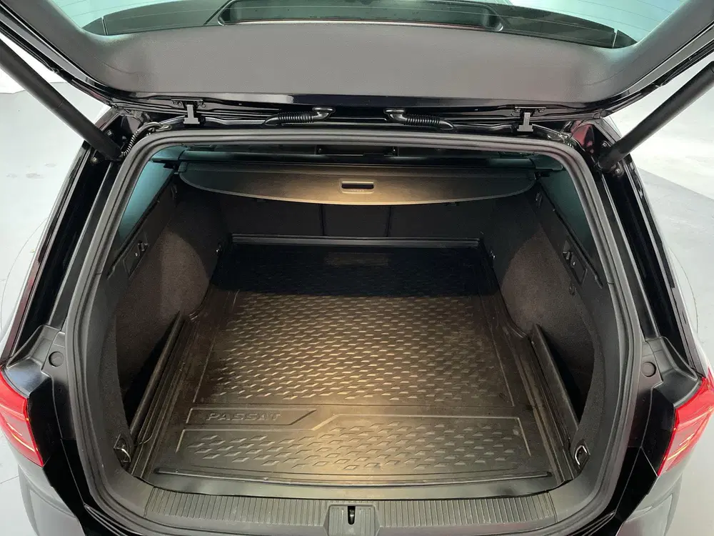 Volkswagen Passat 1.5 TSI 150pk DSG Elegance Busines uit 2020, foto 11
